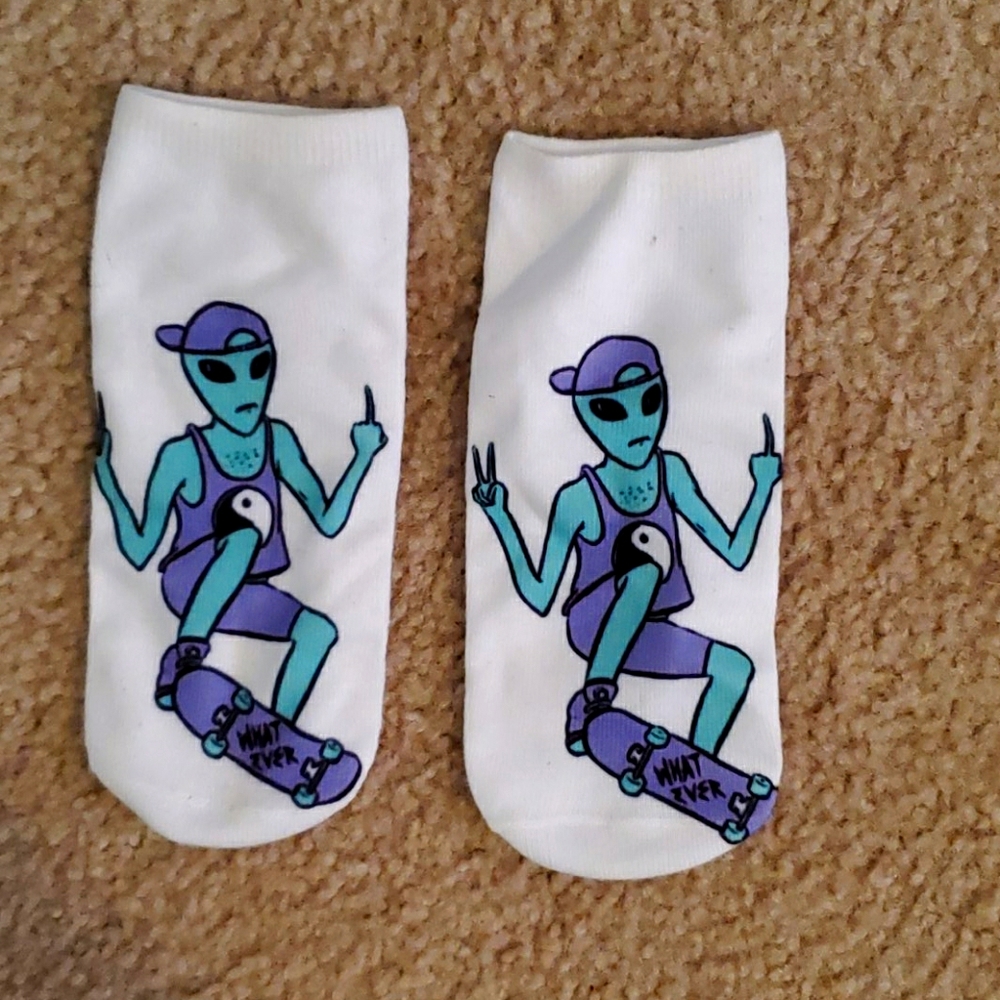 Alien Skateboard Socks!